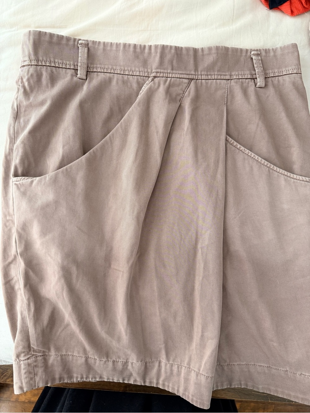 Brunello Cucinelli Casual Skirt with front pleats in Taupe